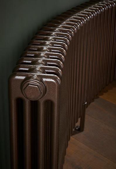 Curved radiator in Mottled Copper